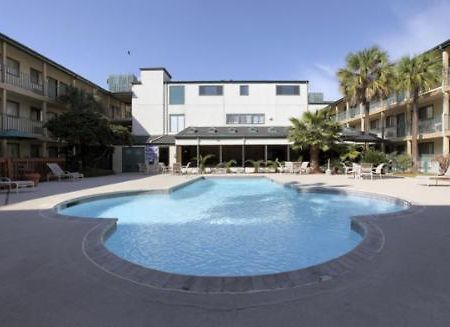 Amerihome Inn & Suites Houston Airport North Eksteriør bilde
