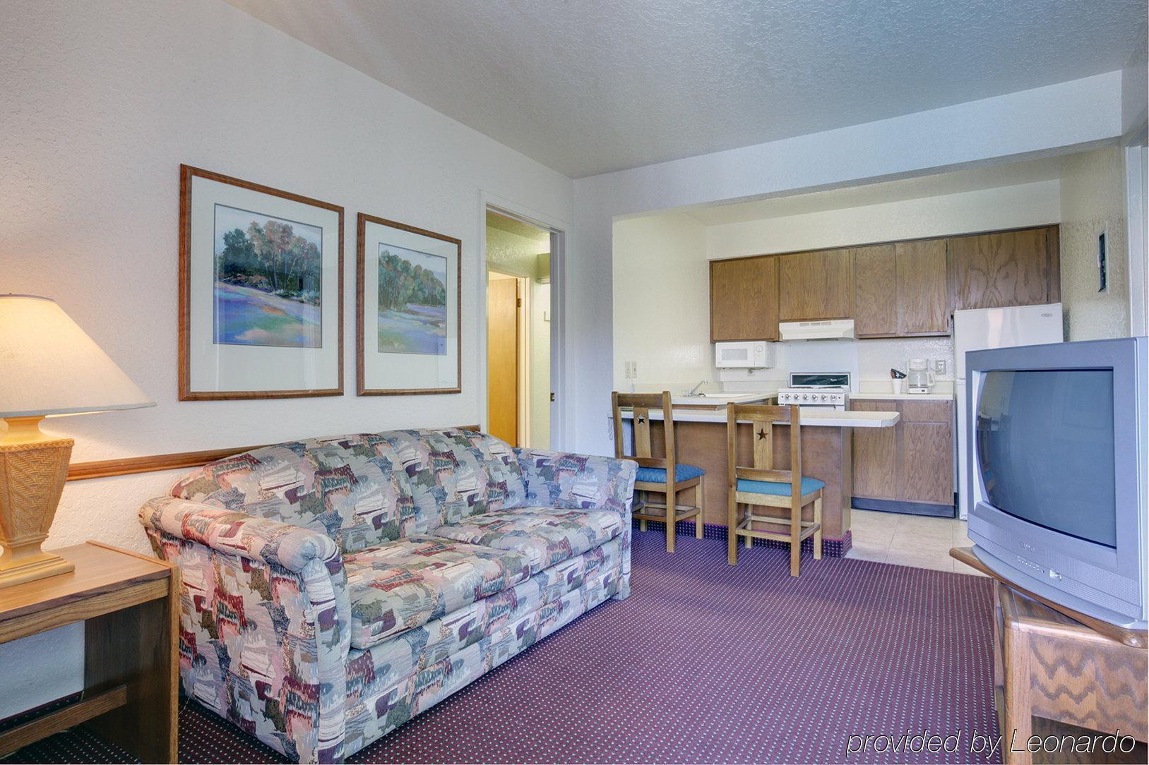 Amerihome Inn & Suites Houston Airport North Rom bilde