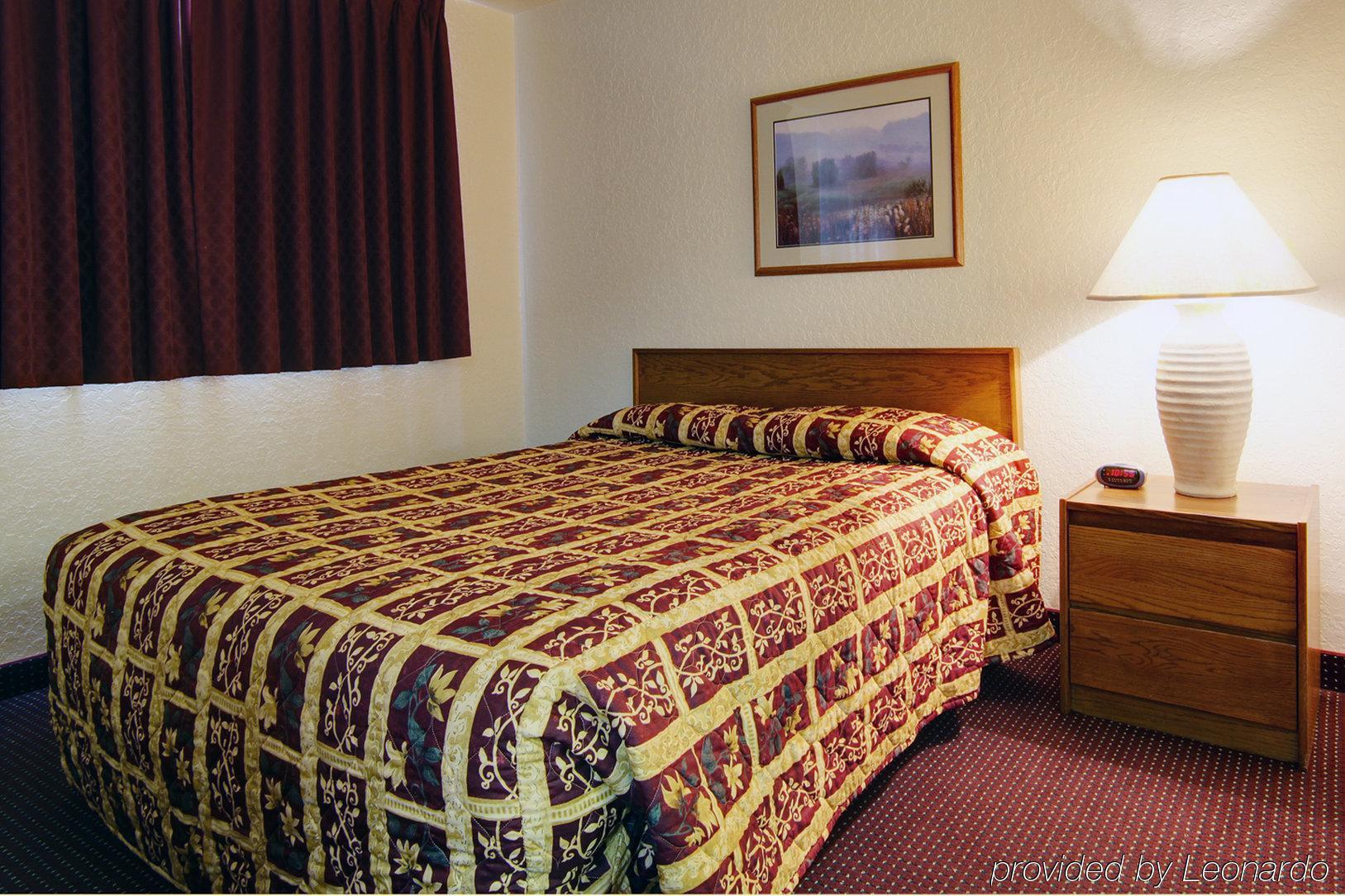 Amerihome Inn & Suites Houston Airport North Rom bilde